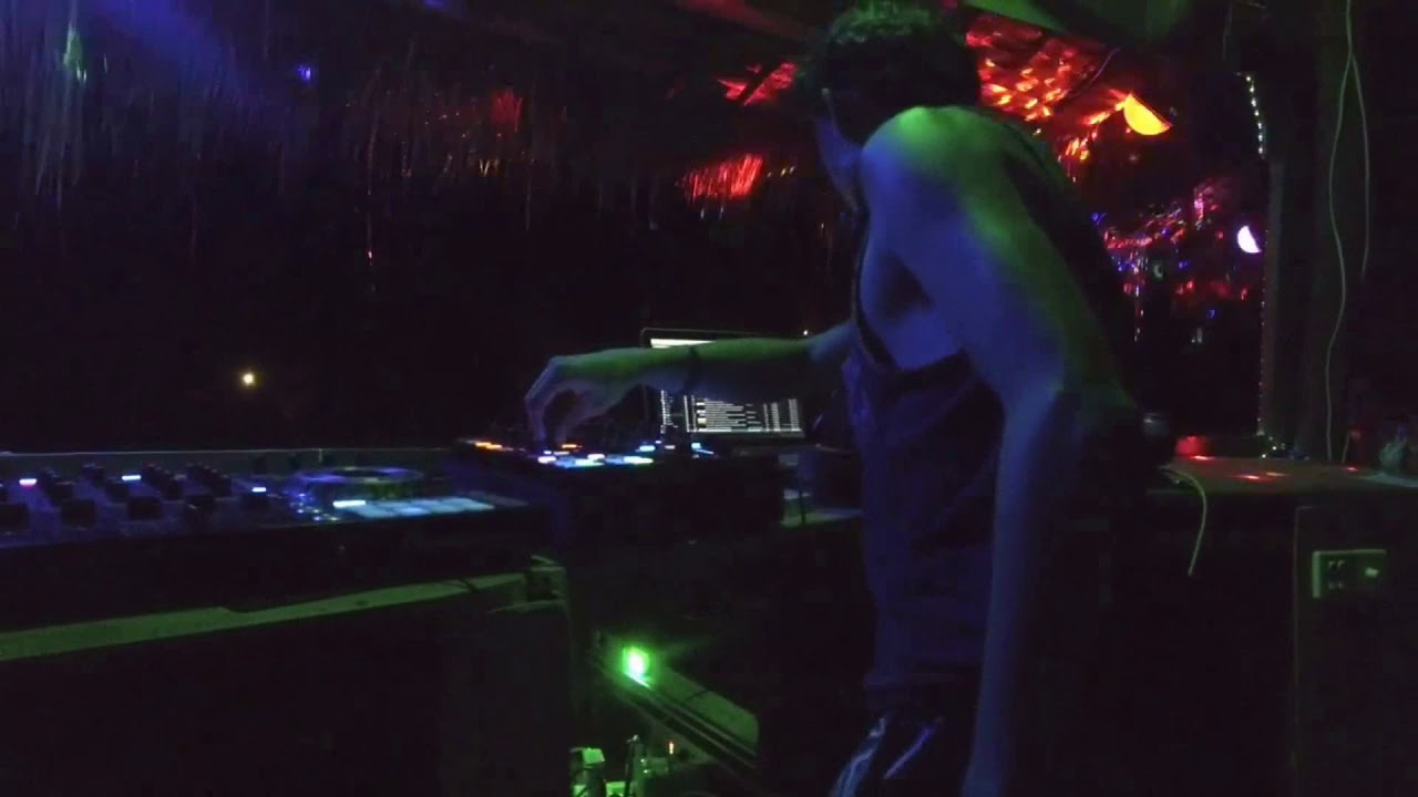 Dont Worry Be Happy (Minimal live Remix)(#DJStechB, #FalkoSchwarz)Movie Full moon Party Rong Samloem auf YouTube ansehen Dont Worry Be Happy (Minimal live Remix)(#DJStechB, #FalkoSchwarz)Movie Full moon Party Rong Samloem auf YouTube ansehen