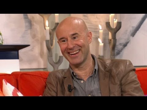 Mark Levengood: "Vara bög är en källa till enorm glädje" - Malou Efter tio (TV4)