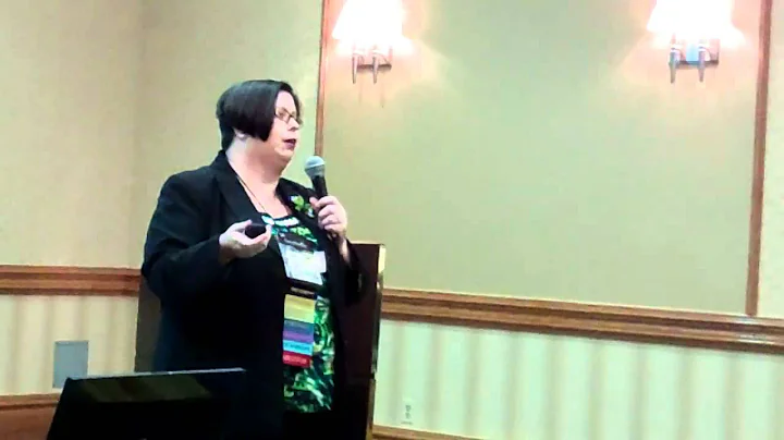 Laura DeCarlo - Digging Up Digital Dirt
