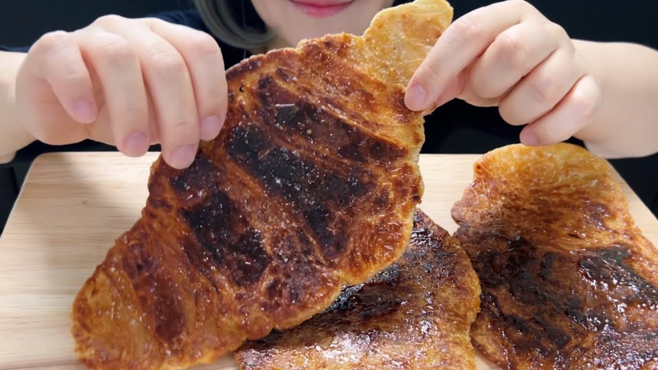 먹방 ASMR 직접 만든 크룽지 with 아이스크림, 과일, 생크림, 꿀젤리 Crispy Croissant Crust MUKBANG EATING SOUNDS SATISFYING
