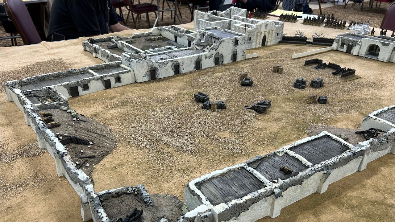 Миниатюрная военная игра Alamo от GM Майка Г. на выставке Williamsburg Muster 2026.