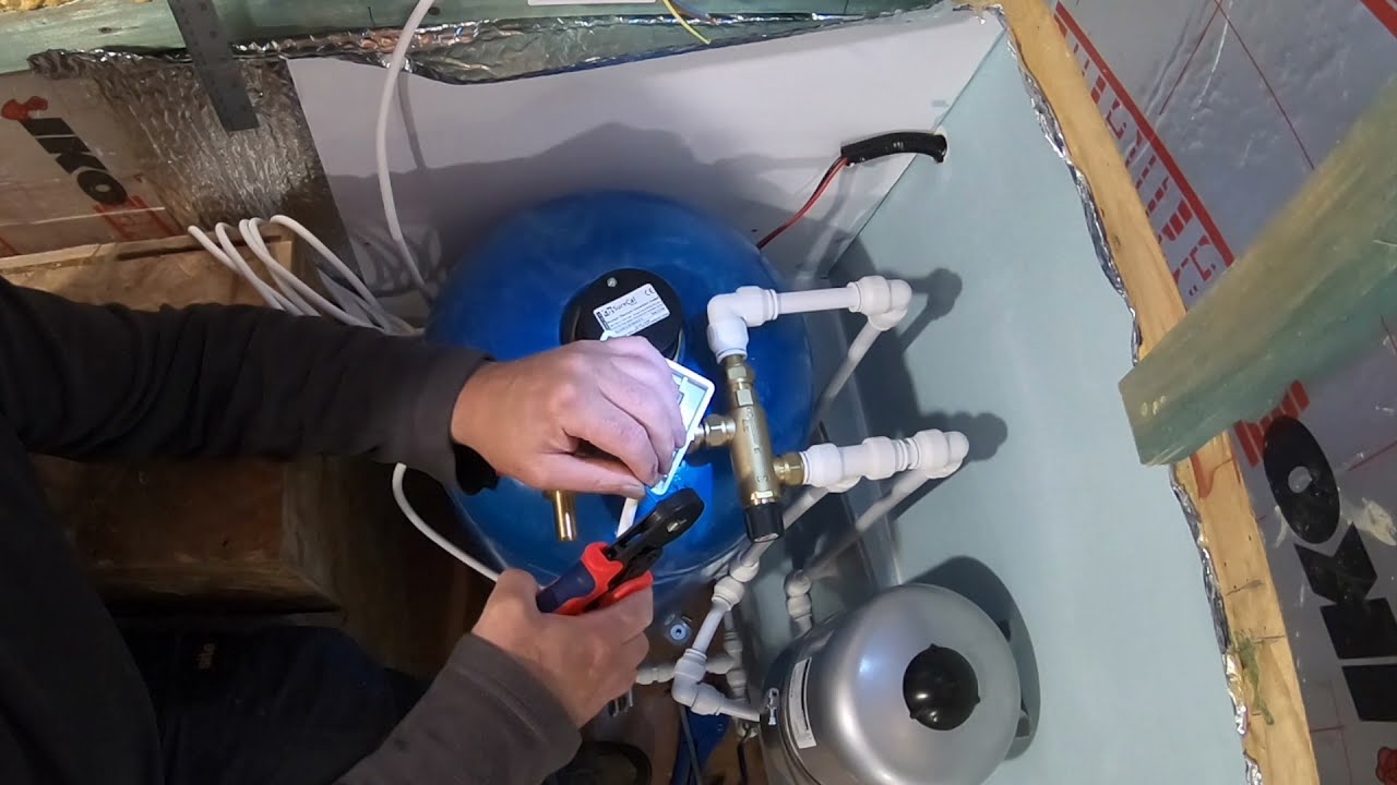 VLOG 50, Отделка узкой лодки — Горячая вода, краска и небольшой лифт