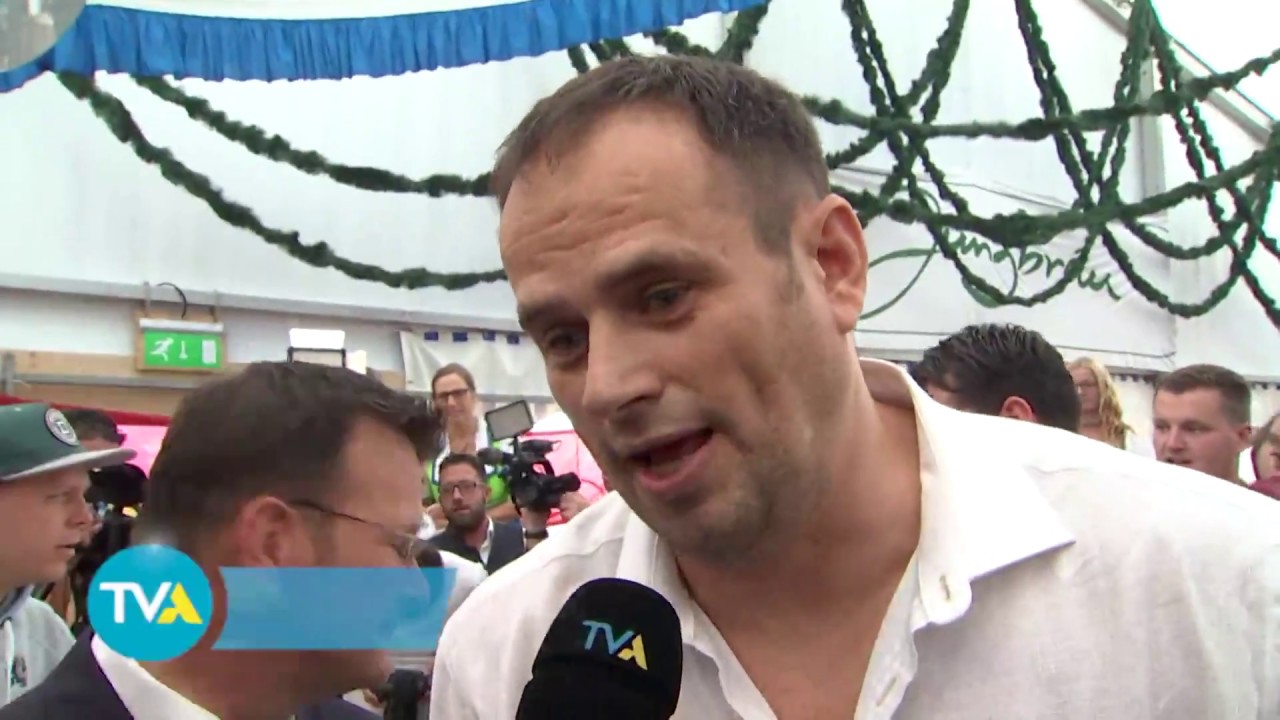 Weltrekord im Maßkrugtragen