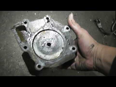 Volvo BM LM641 huoltoa 9 - vesipumpputaistelua