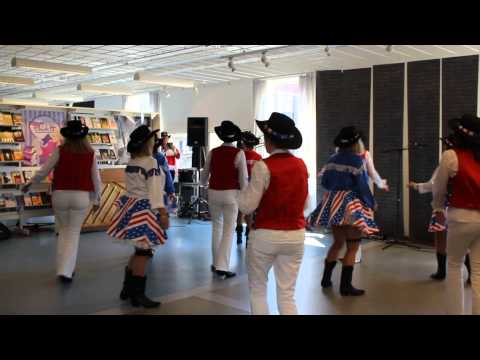 Tell the wold, Linedance af Quicksilver Line Dancers