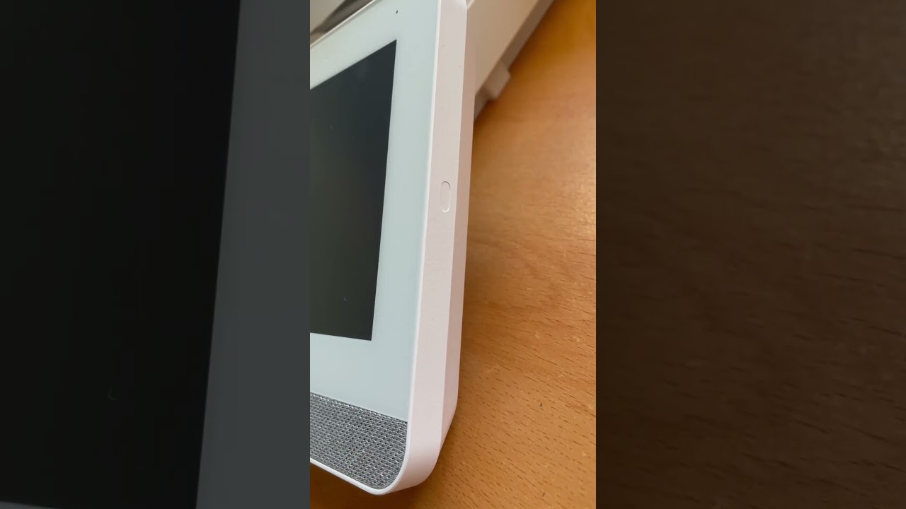 IQ4 power ON/OFF button (press and hold for 2" to power up the panel)