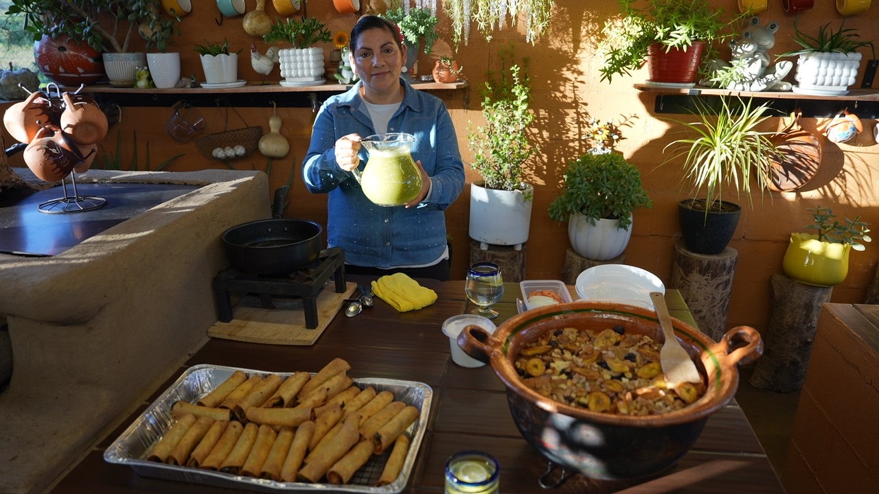 FLAUTAS DE NOPAL CON QUESO Y CAPIROTADA HORNEADA TRADICIONAL DE LA SIERRA