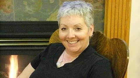 Angel Divinations "Card reading" with Colleen McIn...