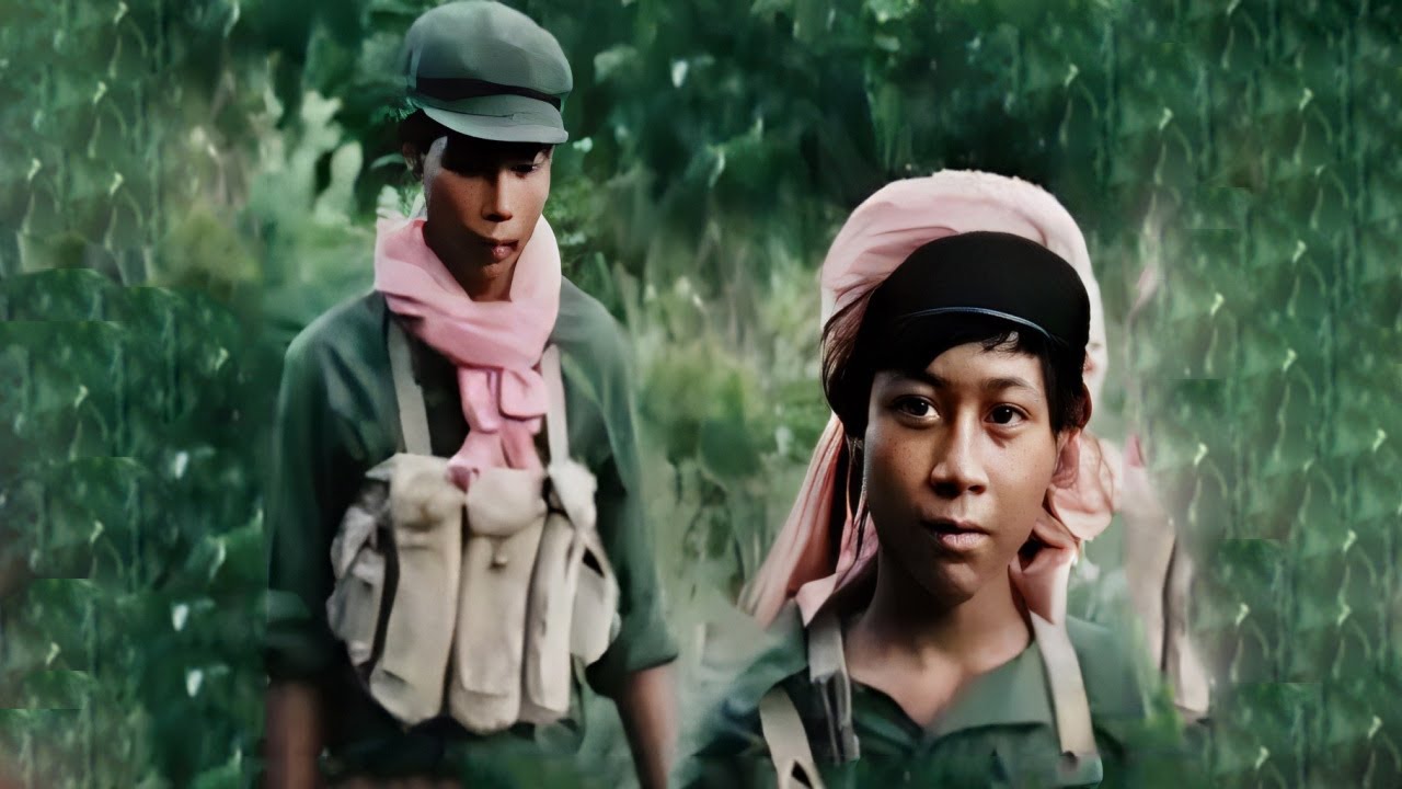 Khoảng 10 giờ đêm... quân ta bắt sống 2 thằng POLPOT và khẩu 12li8 !