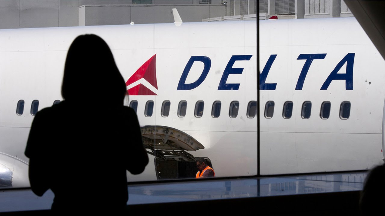 Strong Dollar Forces Delta Airlines to Scale Back International Service
