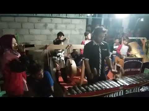 PAGUYUBAN SENI OKLIK BOJONEGORO LAGU SAYANG PAGUYUBAN SENI OKLIK BOJONEGORO LAGU SAYANG