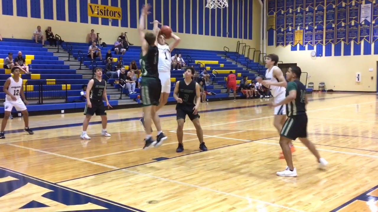 Logan McLaughlin 3D vs UC Hoop 28pts