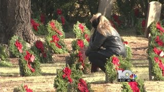 "Wreaths Across America" brings more than 1,400 wreaths to Lynchburg's Old City Cemetery