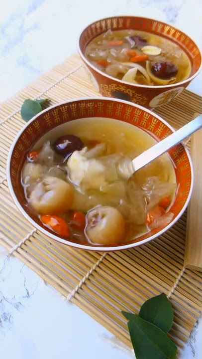 Chinese Snow Fungus Soup (雪耳糖水)
