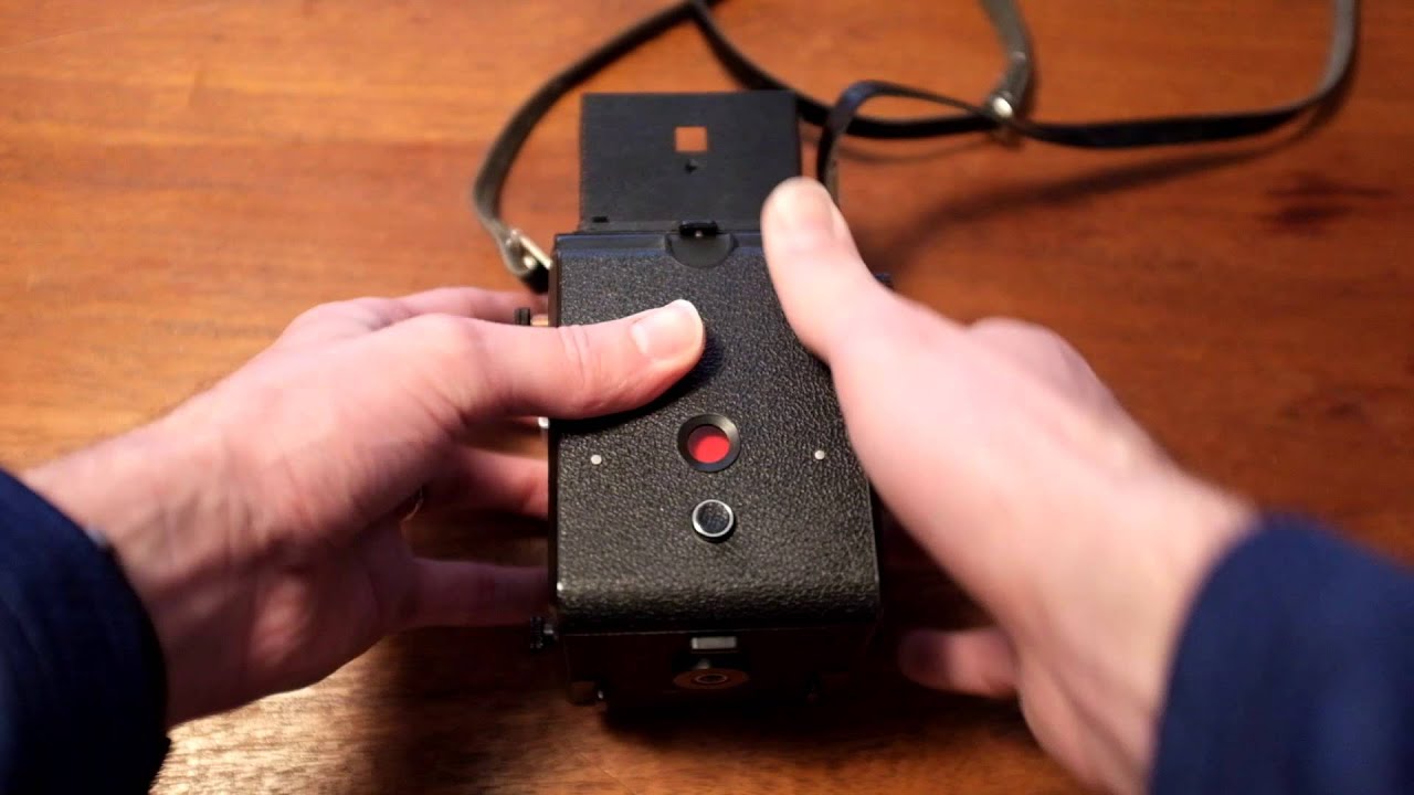 How to load the Lubitel 166B