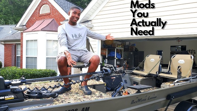 7 MUST HAVE Boat Accessories YOU NEED! 