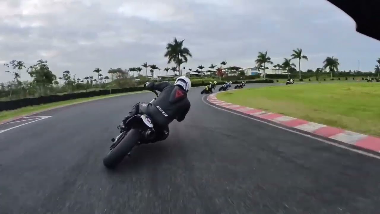 Pov piloto Henrique Martins corrida em registro campeonato JT72CUP