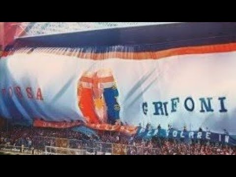 Genoa CFC la mitica FOSSA DEI GRIFONI - YouTube
