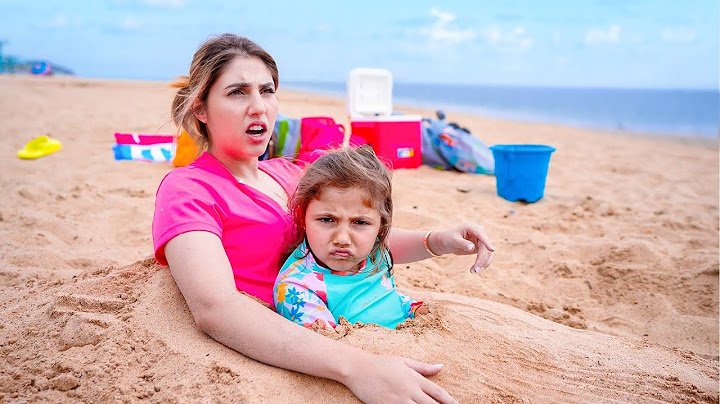 MOMMY AND BABY TRAPPED IN SAND!!!