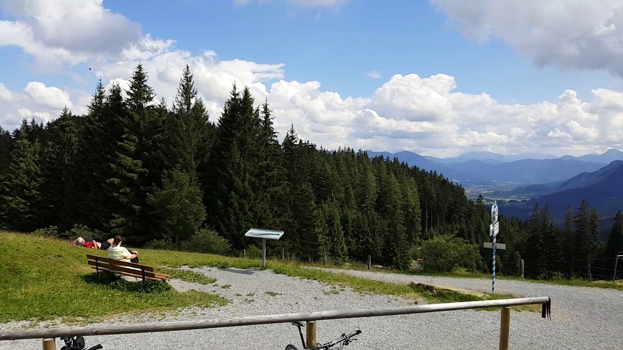 Berggasthof Blomberghaus bei Wackersberg Bayern