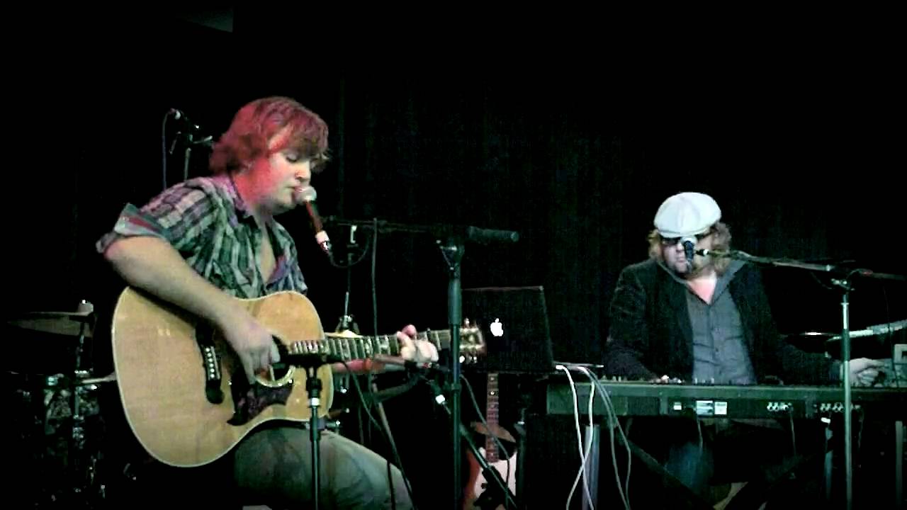 Watch Reyn vs Tim Knol - Music In My Room on YouTube Watch Reyn vs Tim Knol - Music In My Room on YouTube