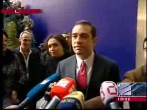 ალასანიას ცოლის თავის შემოყოფა ინტერვიუს დროს