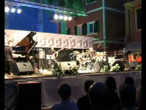 ORION PERCUSSION SCUOLA DI BATTERIA MILANO - IGUAZU' acoustic Tr.wmv