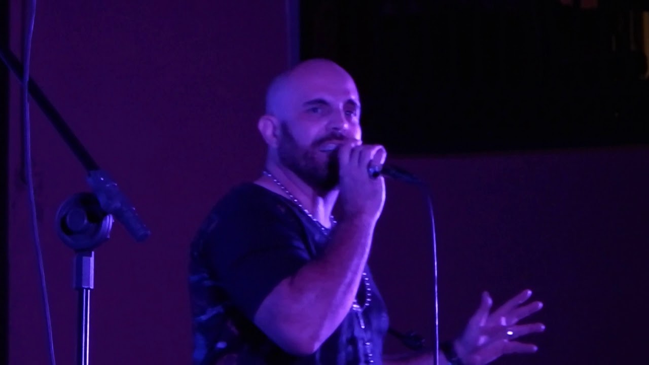 Mr Legacy - Carnarock 2018 - Duboie Bar - Seven Nations Army (Cover)