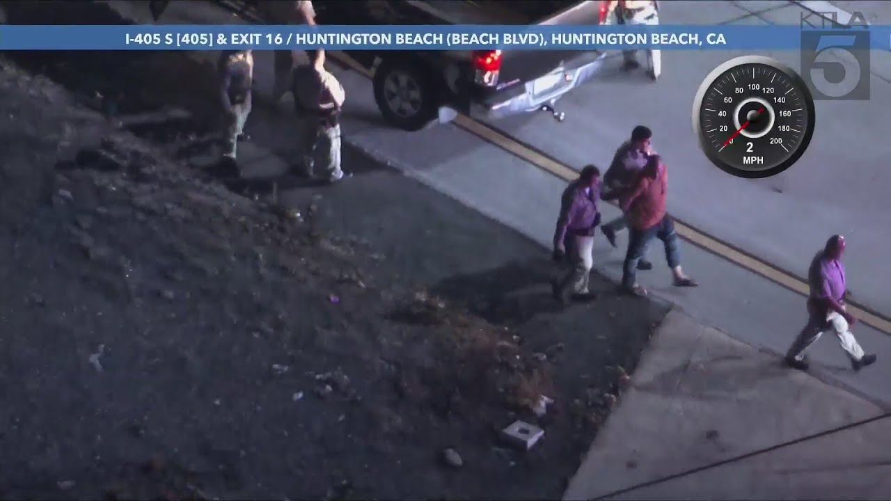 Carjacking suspect in custody after pursuit in SoCal - YouTube