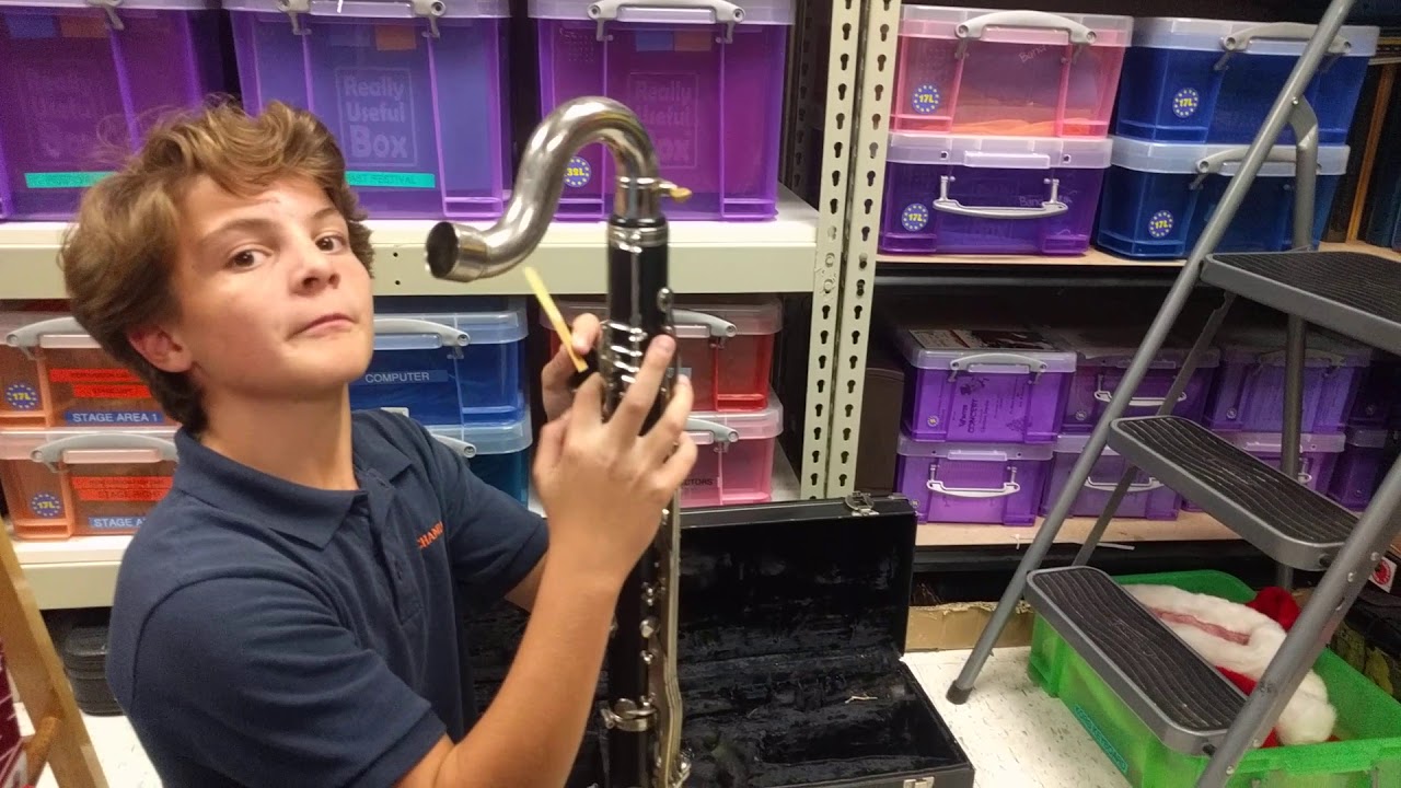 How to Assemble a Bass Clarinet - YouTube