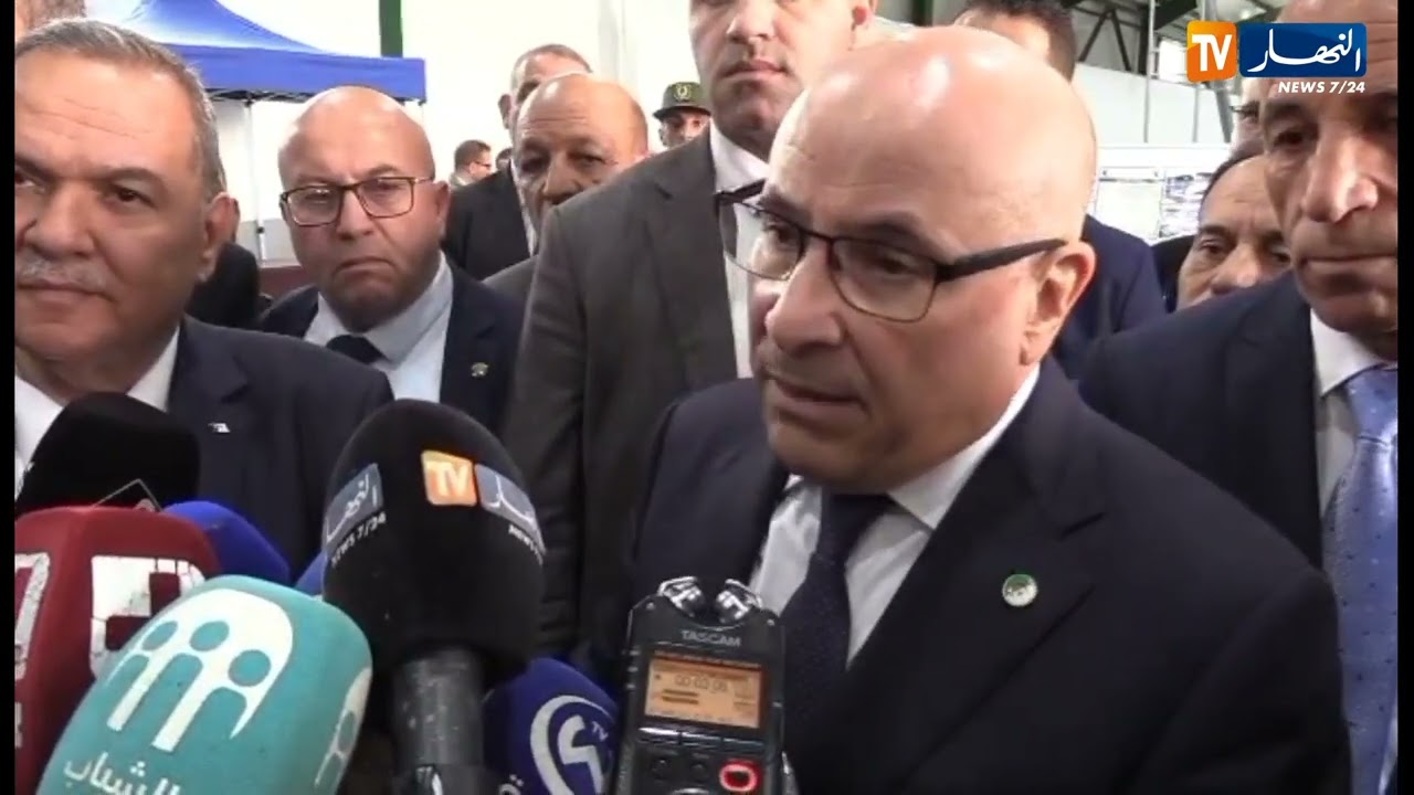 وزير التجارة  : استرجعنا مشروع من العصابة وسلمناه اليوم لاستغلاله كأكبر مشروع لسوق جهوي بالجملة