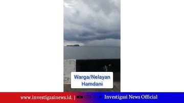 Angin Puting Beliung Terlihat di Perairan Parepare / Barru Sulsel, Kamis (13/10/22).
