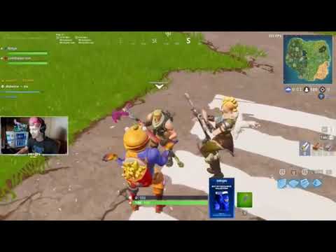 Ninja plays with most cute kid ever
