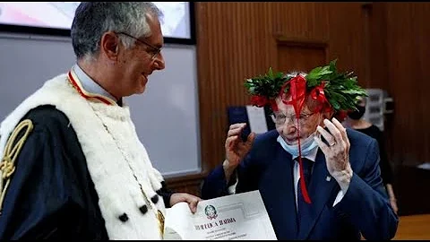 Italy's oldest student Giuseppe Paterno graduates at 96 | WION News - DayDayNews