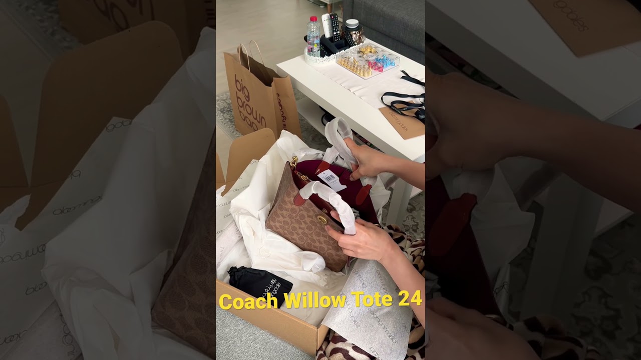 Coach Willow Tote 24