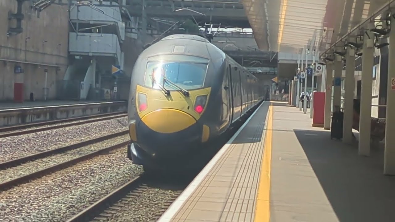 Here is the 6 coach 395 in Stratford international Thursday 19 June 2025