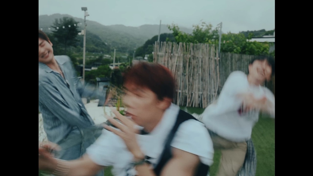 D-DAYの公式MVサムネイル