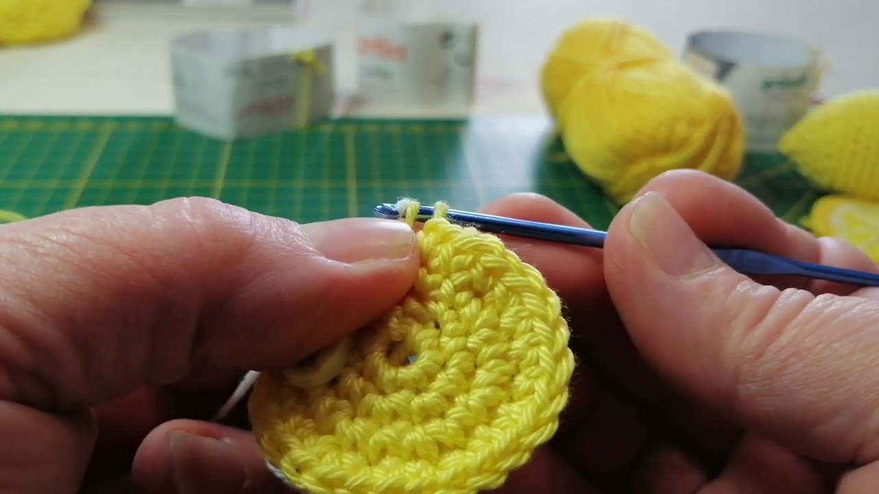 une rondelle de citron au crochet