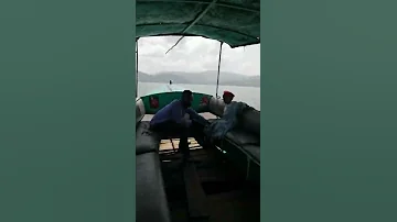 ሀይቅ ዳር ነኝ 