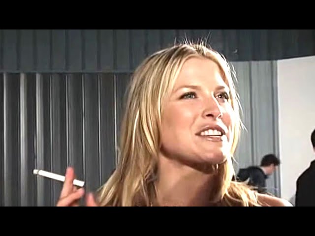 Ali Larter smoking cigarette 🚬