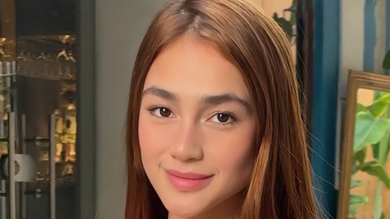 Valentina Rodriguez : Stunning Plus Size Curvy Fashion Model - Biography, Wiki, Lifestyle