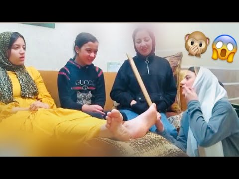 فلقة المد على الرجلين الطالبة نور ترفع المعلمة فلقة