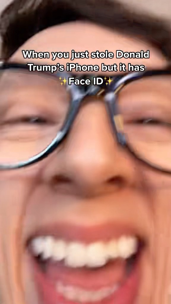 Donald Trumps iPhone #TheManniiShow.com/series