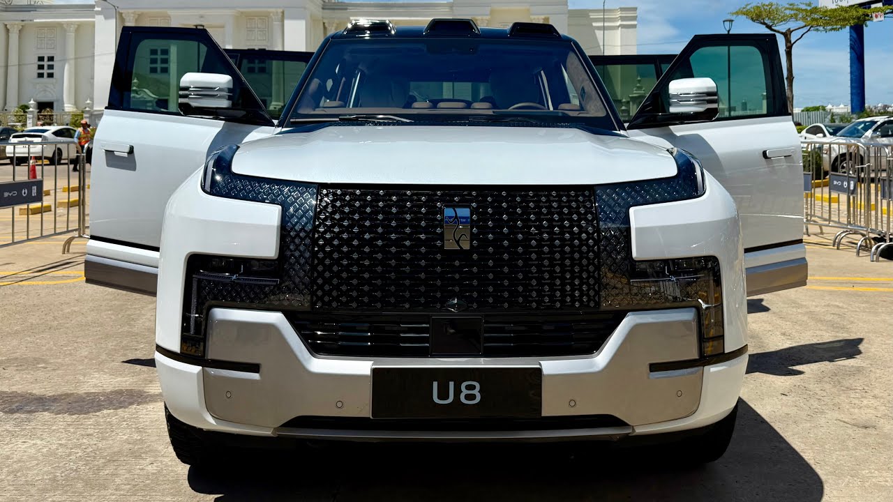 2026 BYD Yangwang U8 is King of SUV for Off road - in-depth Walkaround