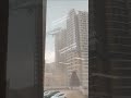 У Києві через ураган впав будівельний кран: вулицю Глибочицьку паралізовано -1