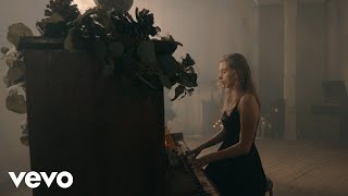 Lucy Cloud - Crash And Learn Official Music Video