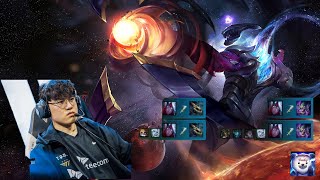 Gumayusi's TRIPPLE Objective Steal | Worlds2022 Finals!