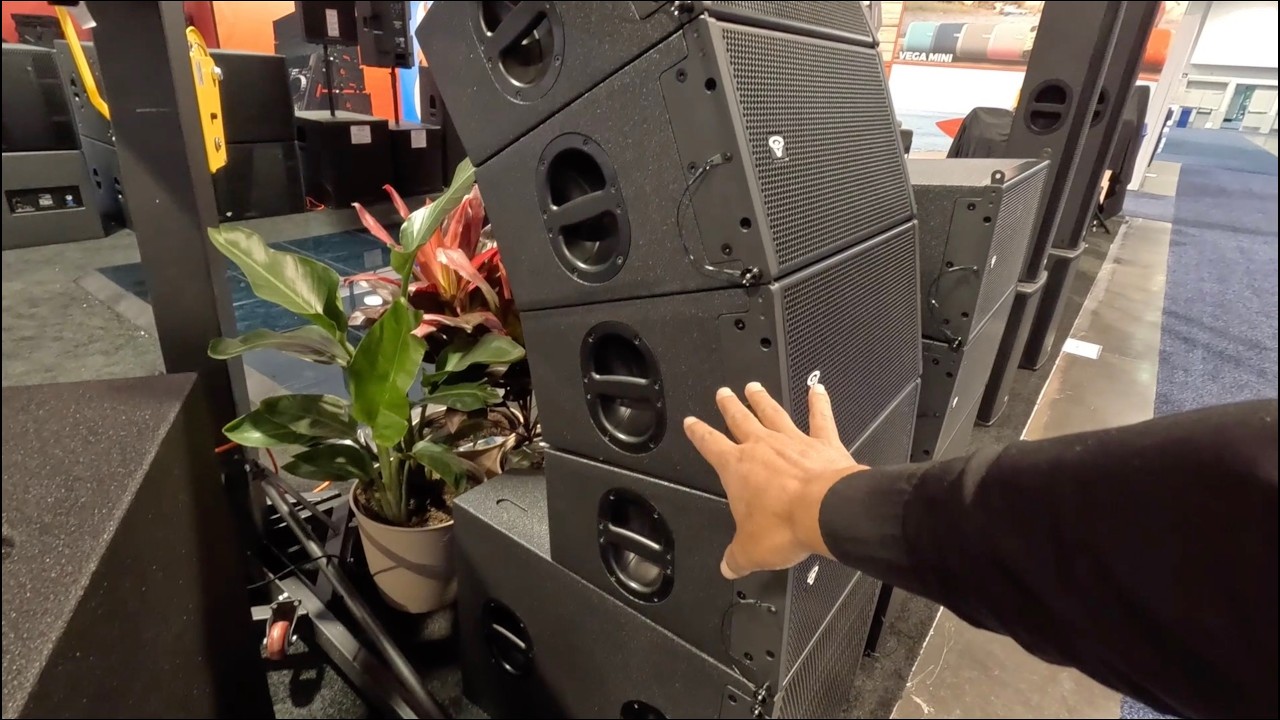 Cerwin Vega ya saco Line array y un bajo doble 21 en Namm 2026