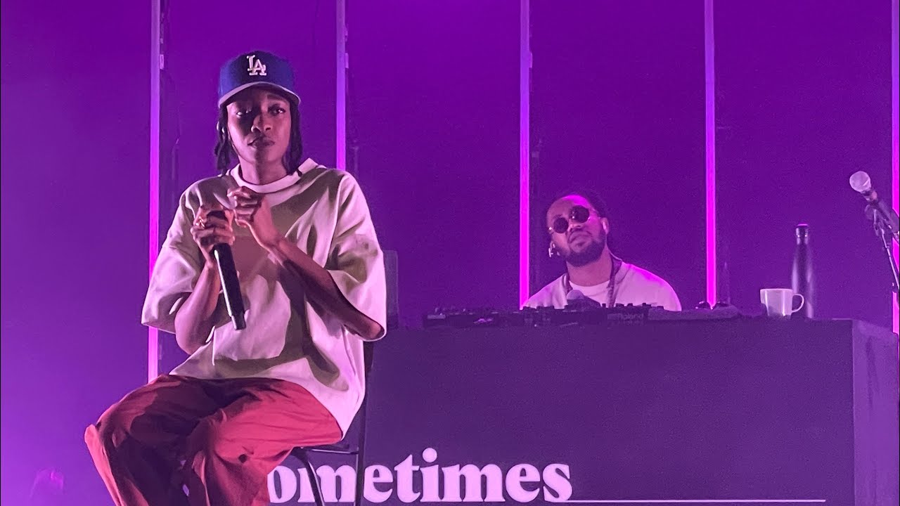 Little Simz Point and kill, Fear no man liveFabrique Milano 05/12/22