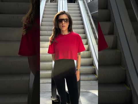 Жіноча укорочена бавовняна футболка, кроп-топ футболка вільного крою (для будь-яких активностей) oversize червона, видео 1